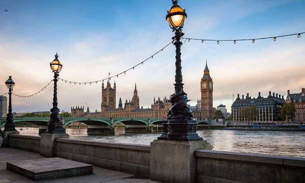 Dolphin Sturgeon lamp posts refurbishment