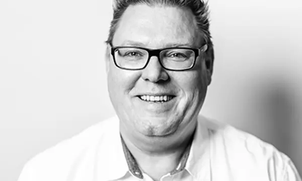 Thorsten Hrdina Thorsten Hrdina