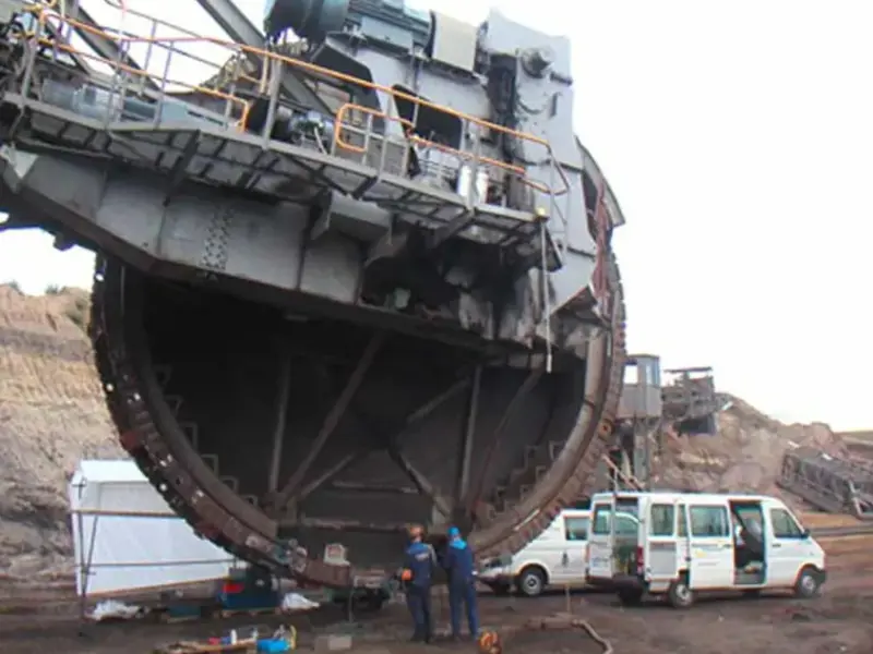 Réparation d'installations des industries minières et des carrières Réparation d'installations des industries minières et des carrières