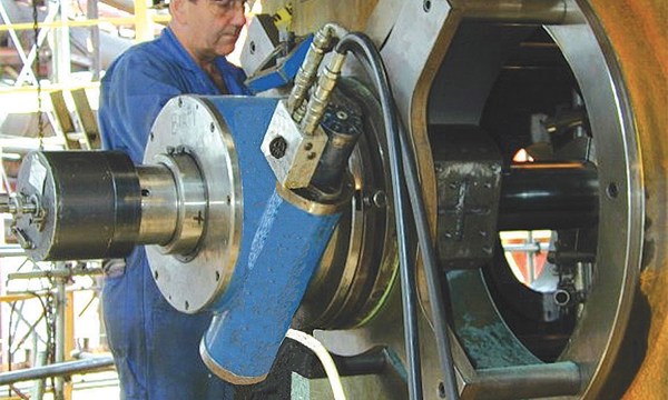 Bearbetning av forma på masugn hos Dofasco i Kanada
