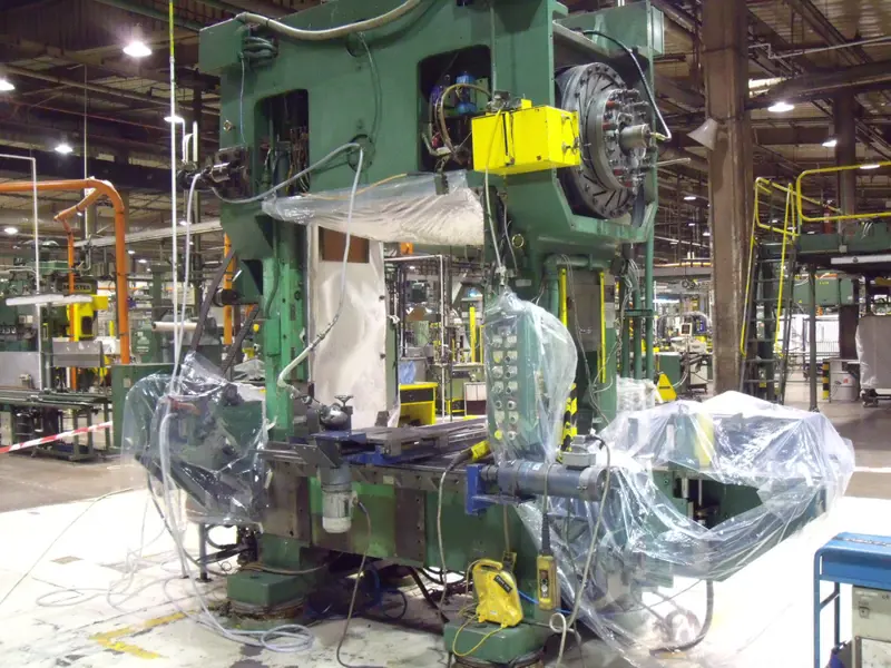 Repararea presei hidraulice cu Metalock Engineering