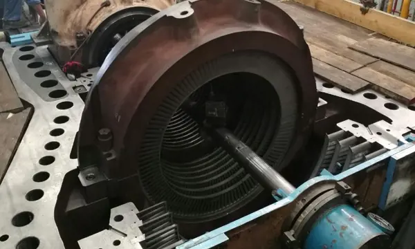Boring steam turbine cylinder