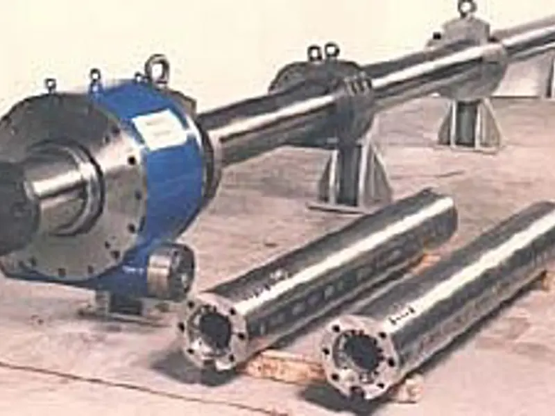 Casing Bar Metalock’s boring bar machines the world’s largest turbine casings