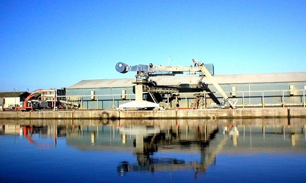 Forth Ports - Cement Unloader Slew Ring/Lifting Rams